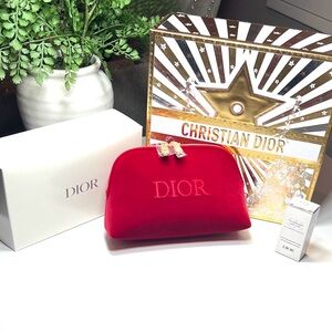 NIB Dior luxurious Red velvet pouch + Dior festive box + Dior La Mousse off/ on